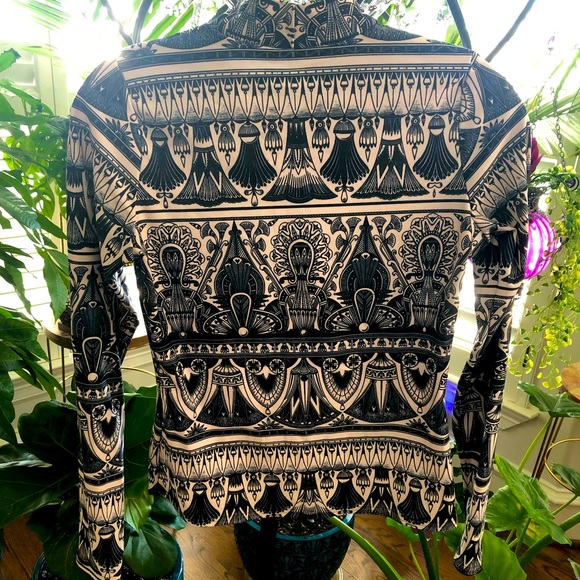 Blackmilk ART DECO HIGH NECK LONG SLEEVE TOP - LIMITED - Picture 4 of 11